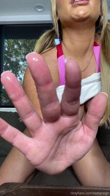 Want to see what got me so wet?...I'll see you in my DMs 💦😉