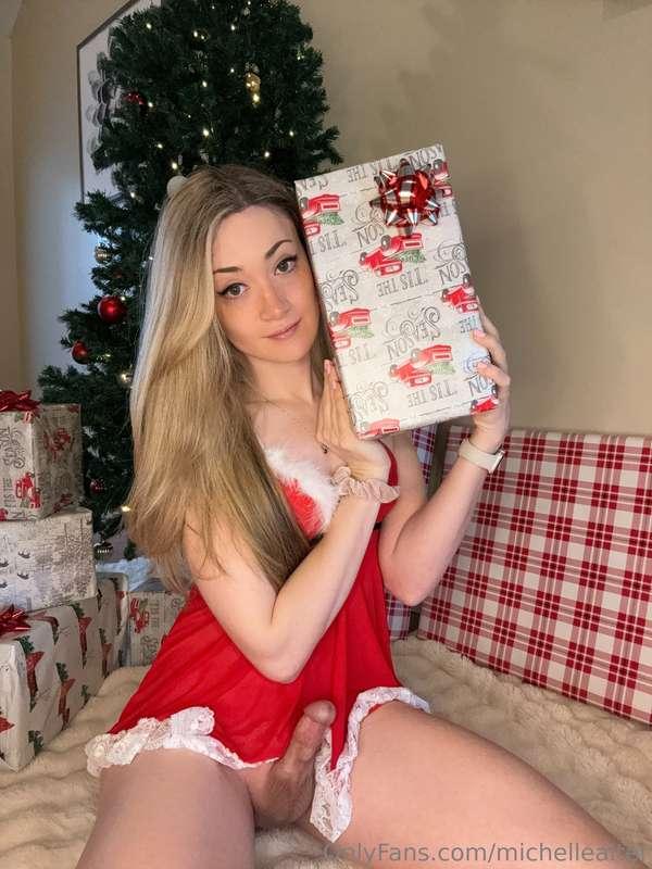 Can I please open my gifts early Daddy? <3