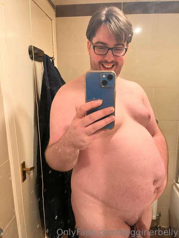 Excuse the dirty mirror but I feel really fat tonight 😁