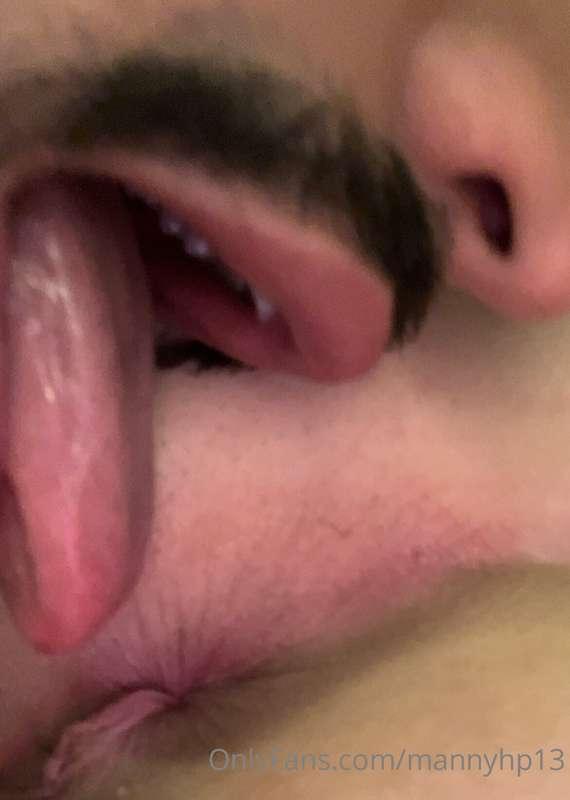 Check ur dm👅
Anal licking😋