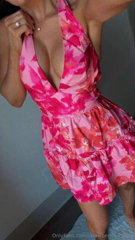 What if I told you I'm not wearing any panties? 🤭💗