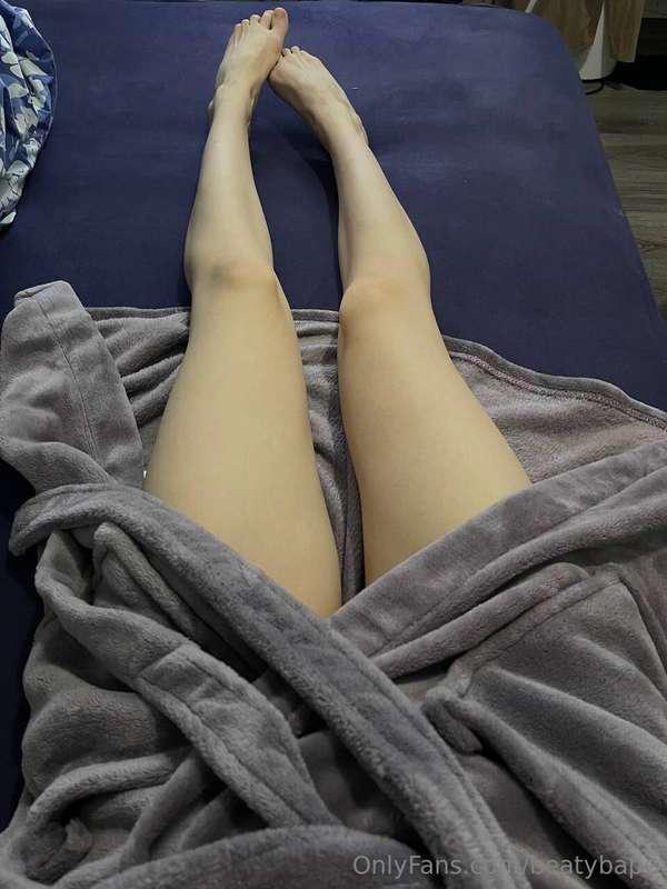 do you like skinny legs?😋