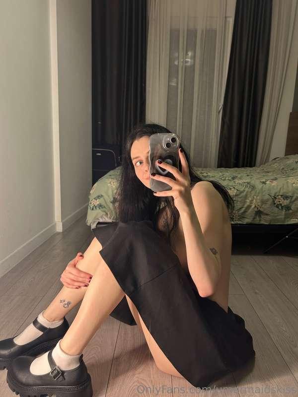 can you guess if I'm wearing panties or not?
