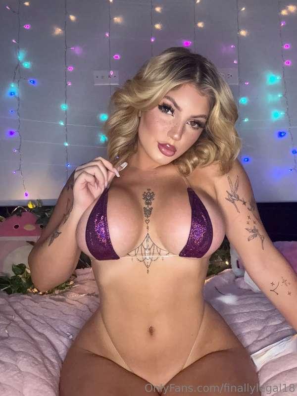 LIVE NOW‼️ LIVE NOW‼️18 YEARS OLD🤪 NEW TO ONLYFANS 👀😍💓@rubir..