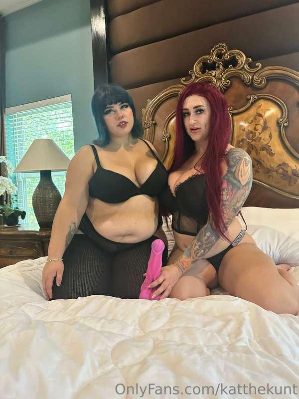 Do you want to see something hot and naughty right now?