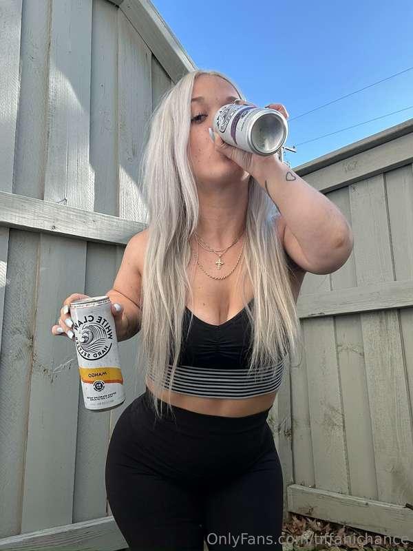 🥂