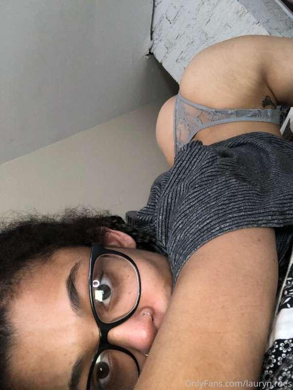 Whats your main/favorite pass time activity ??👀Comment below..