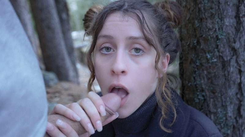 blowjob into the woods 🤤