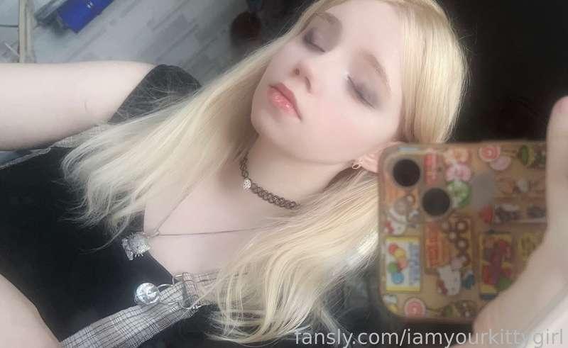 iamyourkittygirl image #4
