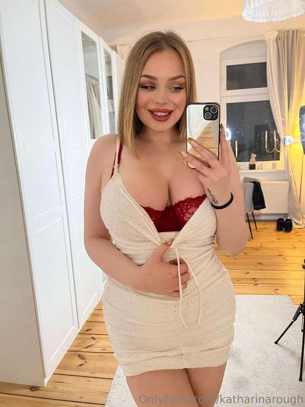 wie gefällt euch rote Unterwäsche an mir?♥️