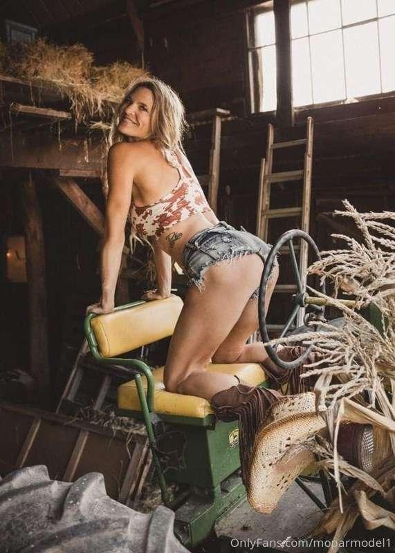 Sunday bumday!
 Have a great day!!