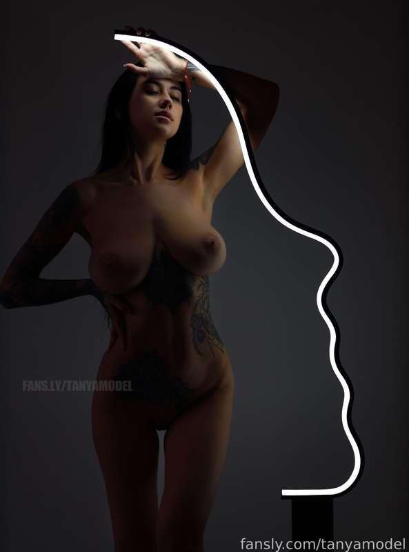tanyamodel image #0