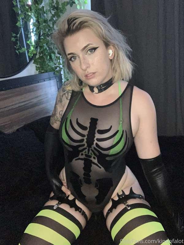 Want to see this body suit without the bikini under it? Go p..