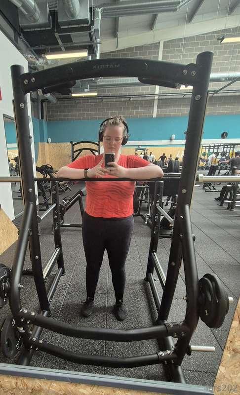 Back in the gym, having the time of my life 😊