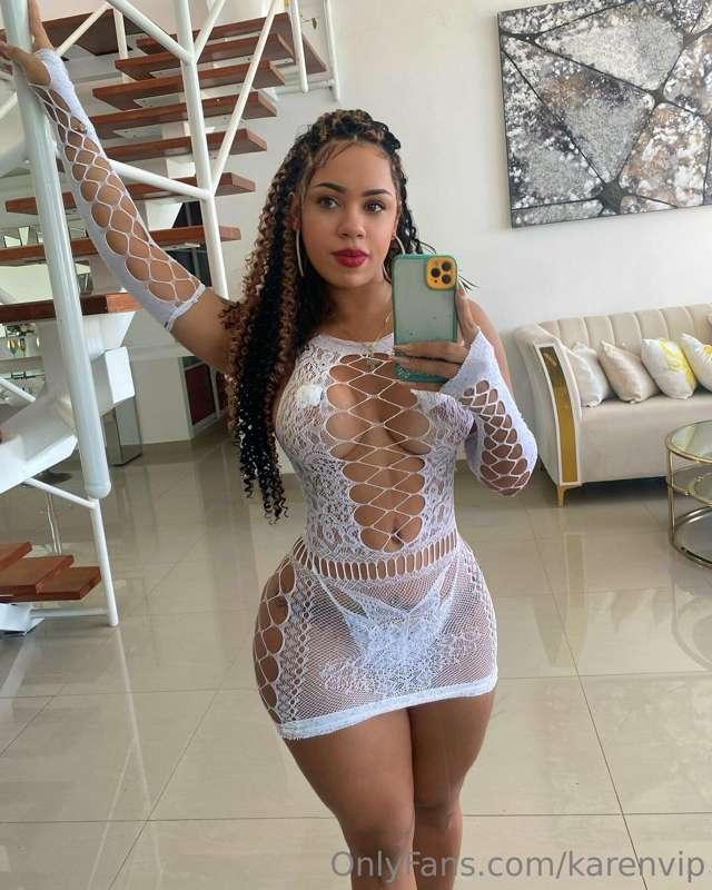 leave me a pic of your dick and i'll honestly rate it for ju..
