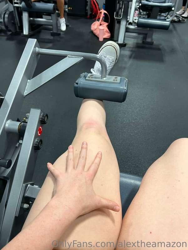 Comparison 👀 where’s your 🍆 measuring up to?