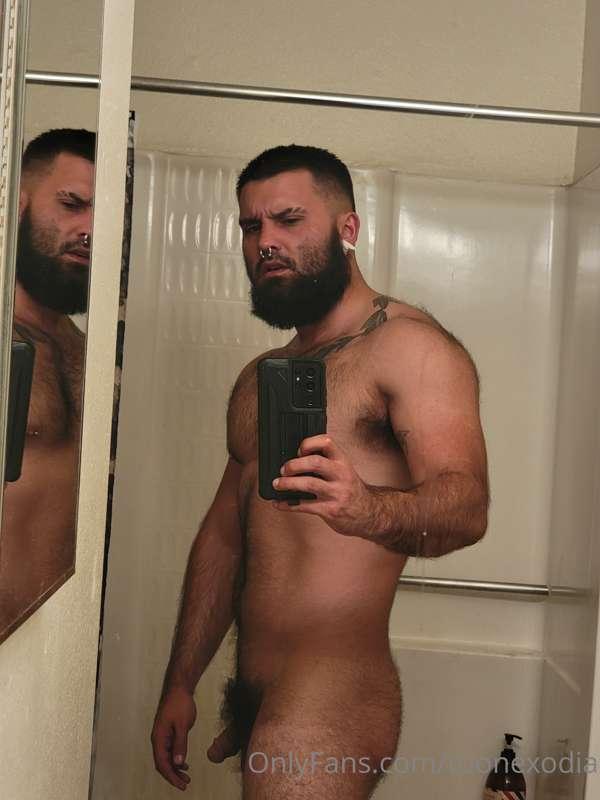 Added some new content and having a sale 
https://onlyfans.c..