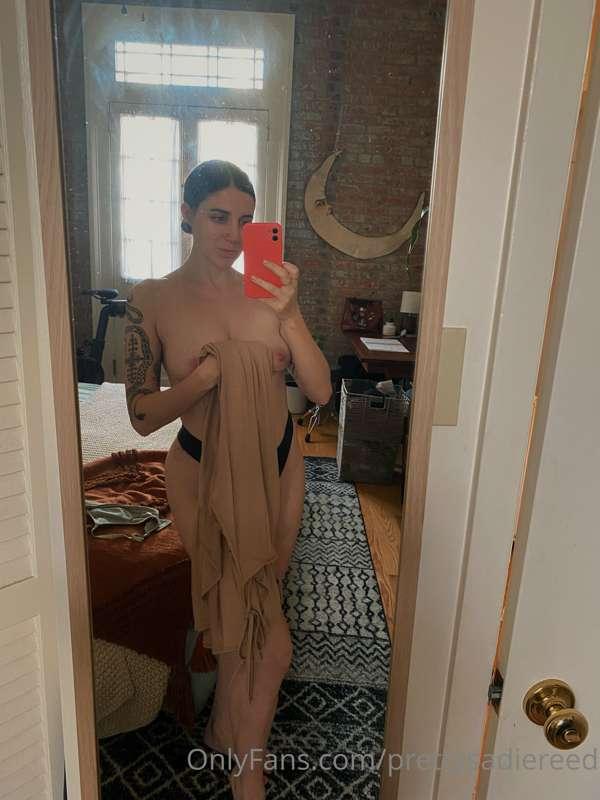 A little get ready with me from this morning:

it’s HOT here..