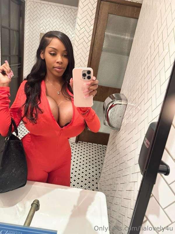 Mirror 🪞 Mirror on the wall …. Damn you got it Going On 🥵. I..