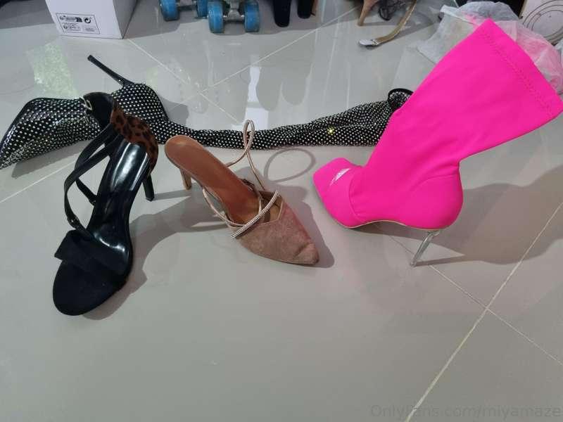 Order custom video with High-heeled  as you like now 😈❤️‍🔥