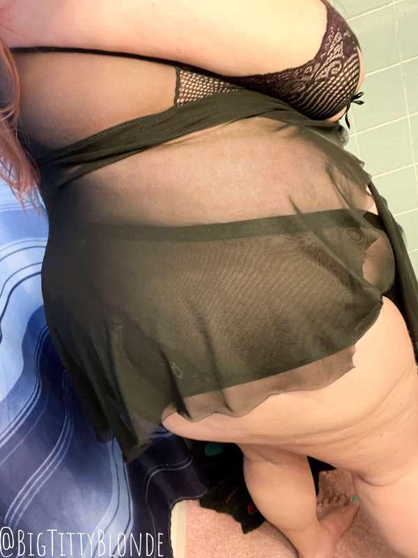 bigtittyblonde image #1