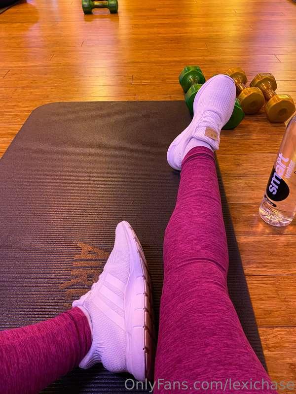 Second class of the day, this one’s called ass and abs! Send..