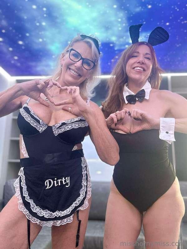 Join us live for our Halloween 🎃 party 🥳 misshornymiss.cammo..