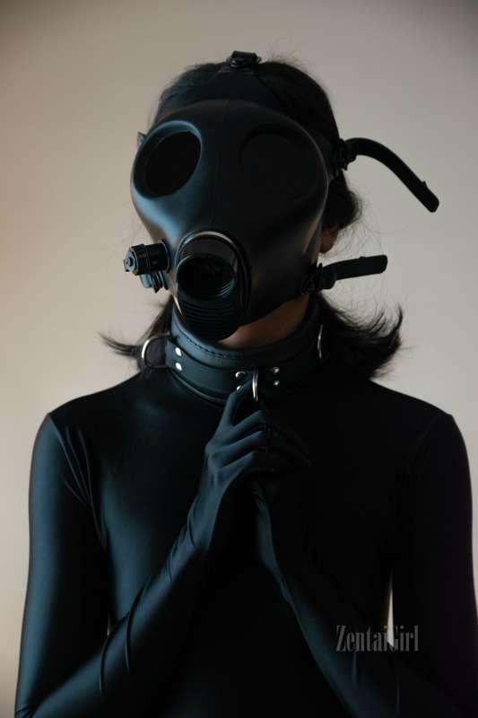 Shy Little Thing~

Been a while since I posted on my black z..