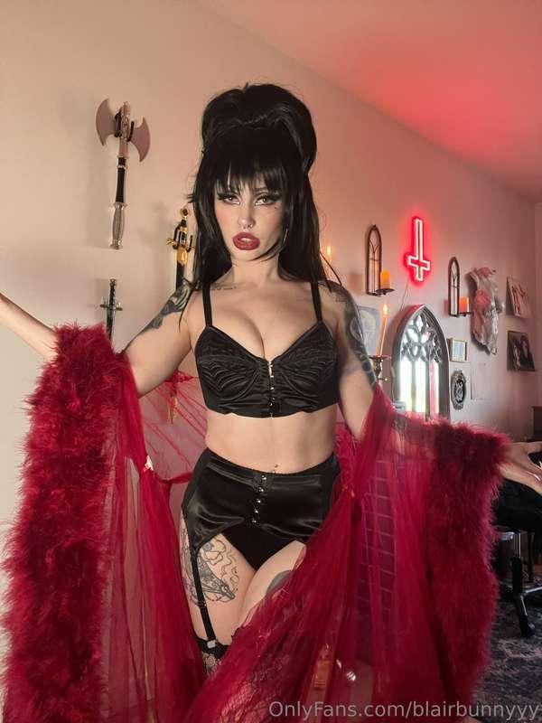 🖤The perfect Halloween mommy is here for you😈  Watch me give..