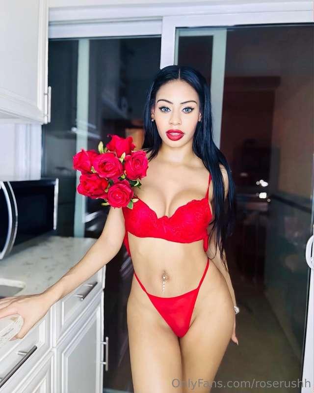 Valentine’s Day gifts are the best if u get me something off..