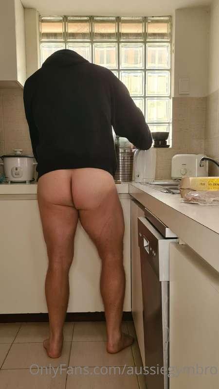 Test shot with a new ring light. Not an ideal setting but pr..