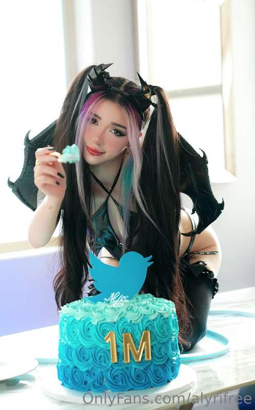 **Eat Up On My main page ➡️ @alyri 😈**

***FAQ***

**Wonderi..