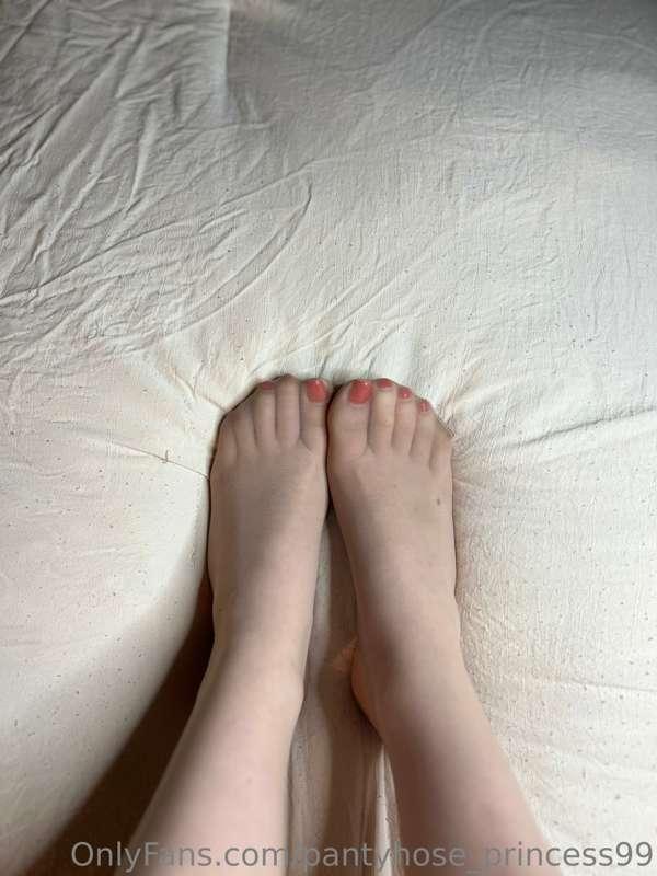 pantyhose_princess99 image #1