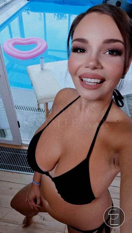 Another hardcore shoot !! 🤫😍

Today I filmed again for DDF n..