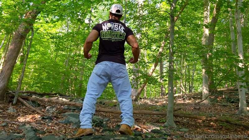 This is how a buff, burly bro rolls!