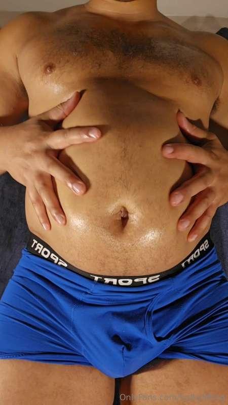 Photoset: Morning Gallon Milk Indulgence: Swollen Belly and ..