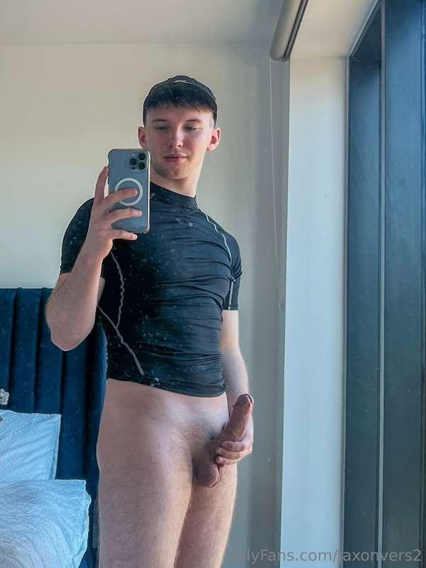 Who wants to come lick 👅 