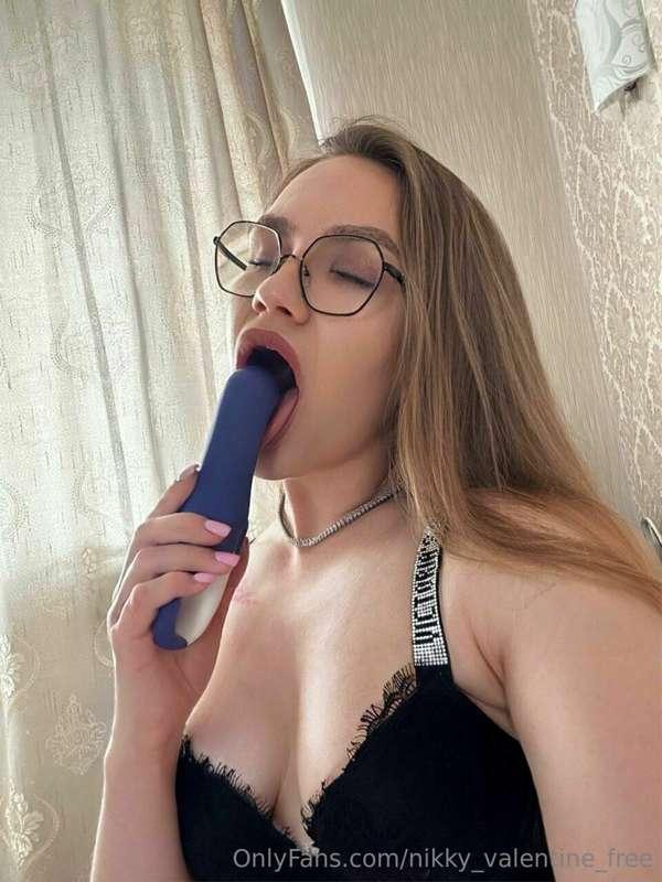 Do you know where I’ll put dick today?🫣 Why talk though? Thi..