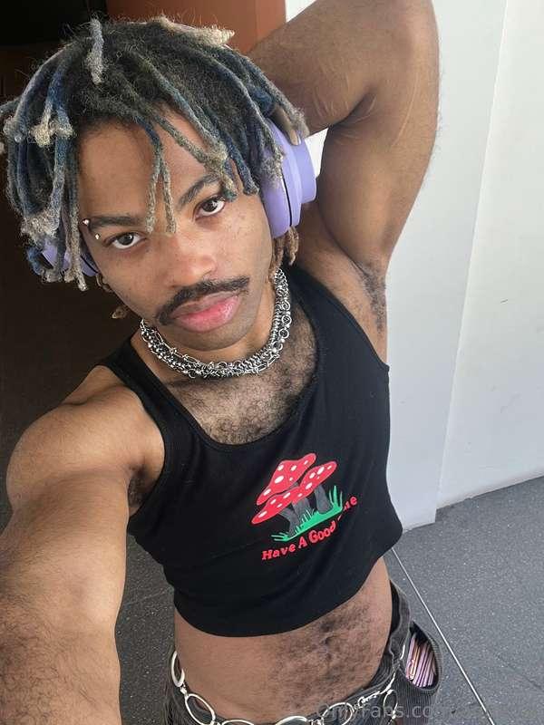 Shaved faceI know it’s not nsfw but I felt cute