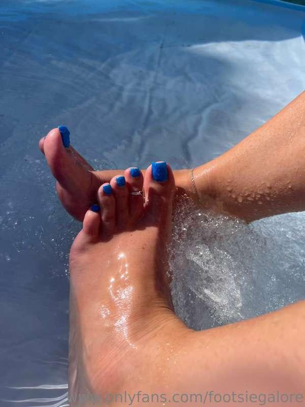 footsiegalore image #11