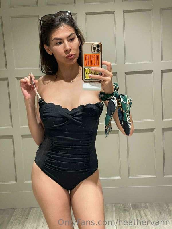 Does this swimmsuit looks good on me?