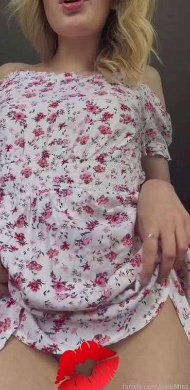 would you be here for me? i need this mouth filled with something tasty! 😏🔥

#fyp #ass #tits #feetfetish #sexting #masturbation #slut #custom #videocall #foot #feetjob #pussy #boobs