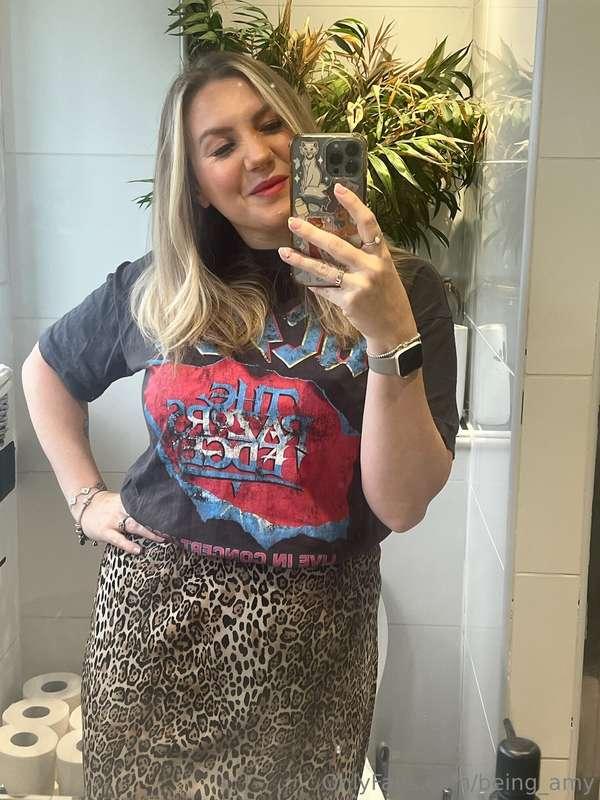 What do we think of this week's office fit 🤘🏼