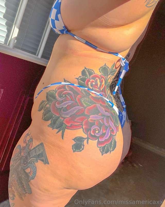 Happy Friday yall 💦🦅