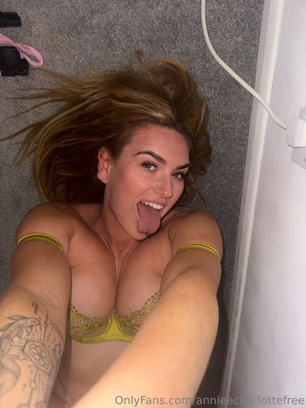 👅