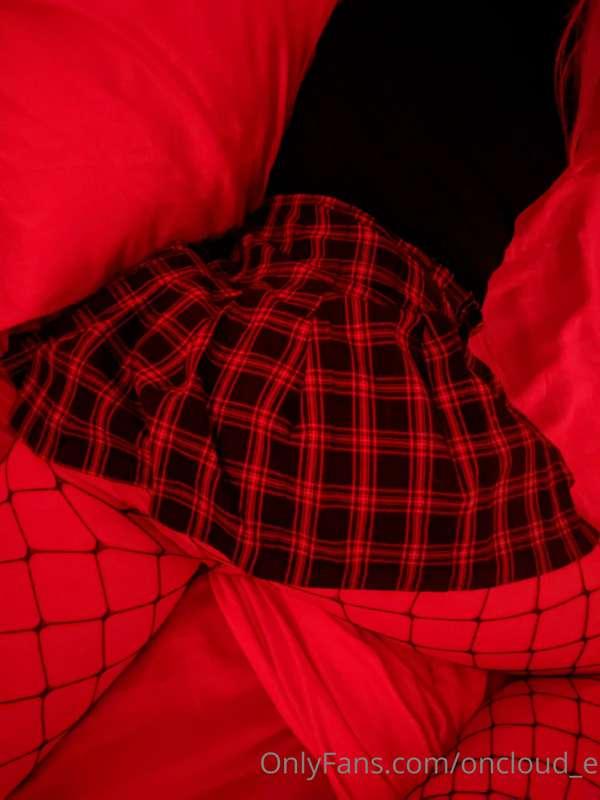here's me and my balls from the tweet about the skirt i wore..