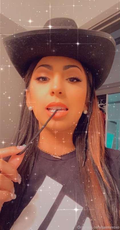 Ready to ride 😏🐴 Happy Friday 😘