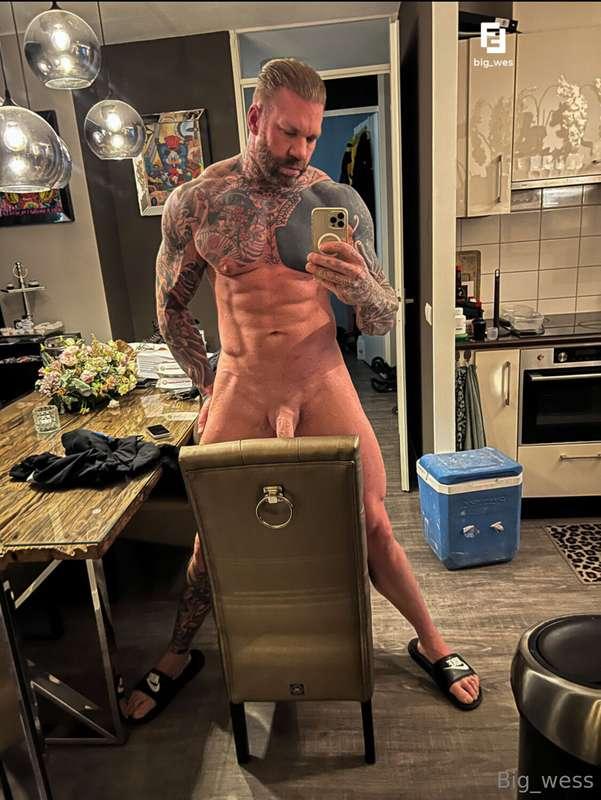 Come and sit here on the chair and let fuck you in your mout..