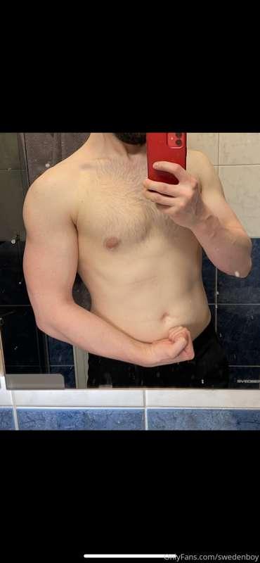 Chasing that progress 💪🏼 Maybe I should get more undressed? ..