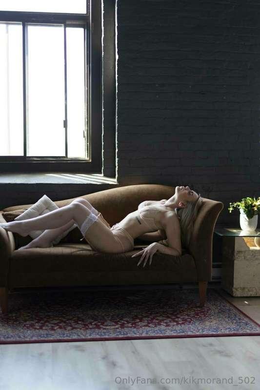 Let me play as your sexdoll tonight, babe 🤭😋